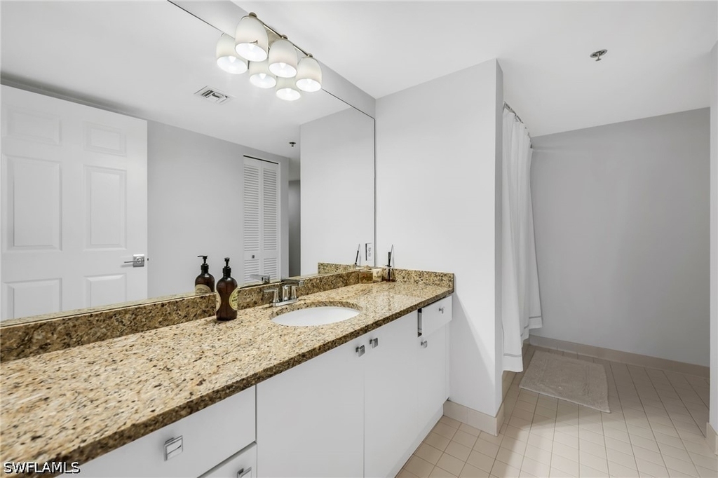 6585 Nicholas Boulevard - Photo 5