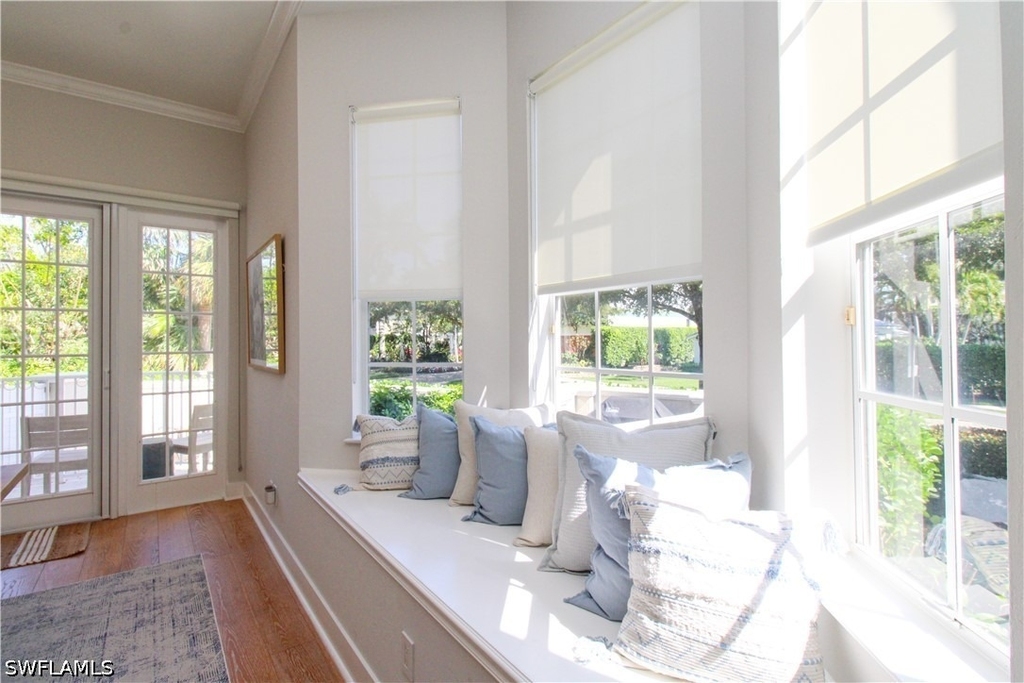 453 8th Avenue S - Photo 11