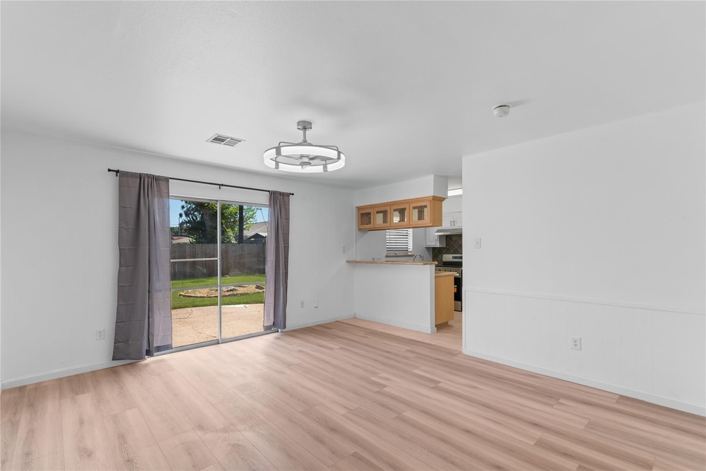 5607 Viking Drive - Photo 2