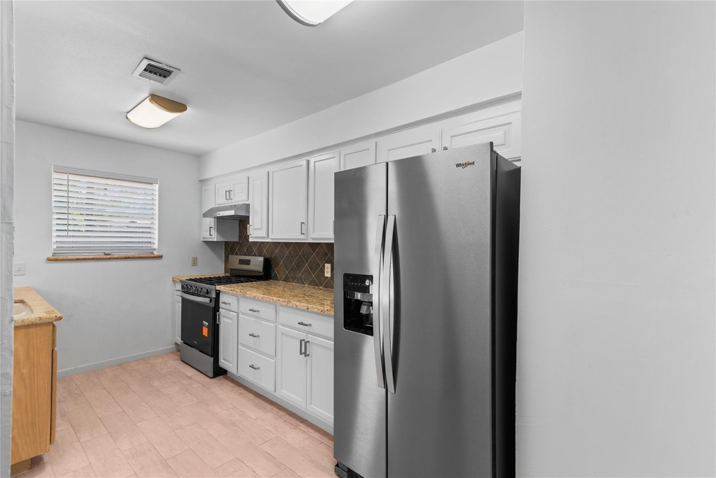 5607 Viking Drive - Photo 7