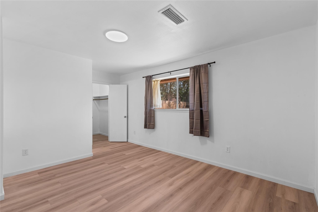 5607 Viking Drive - Photo 15