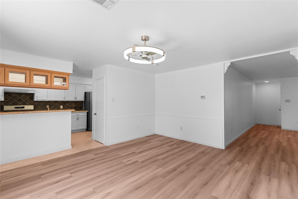 5607 Viking Drive - Photo 4