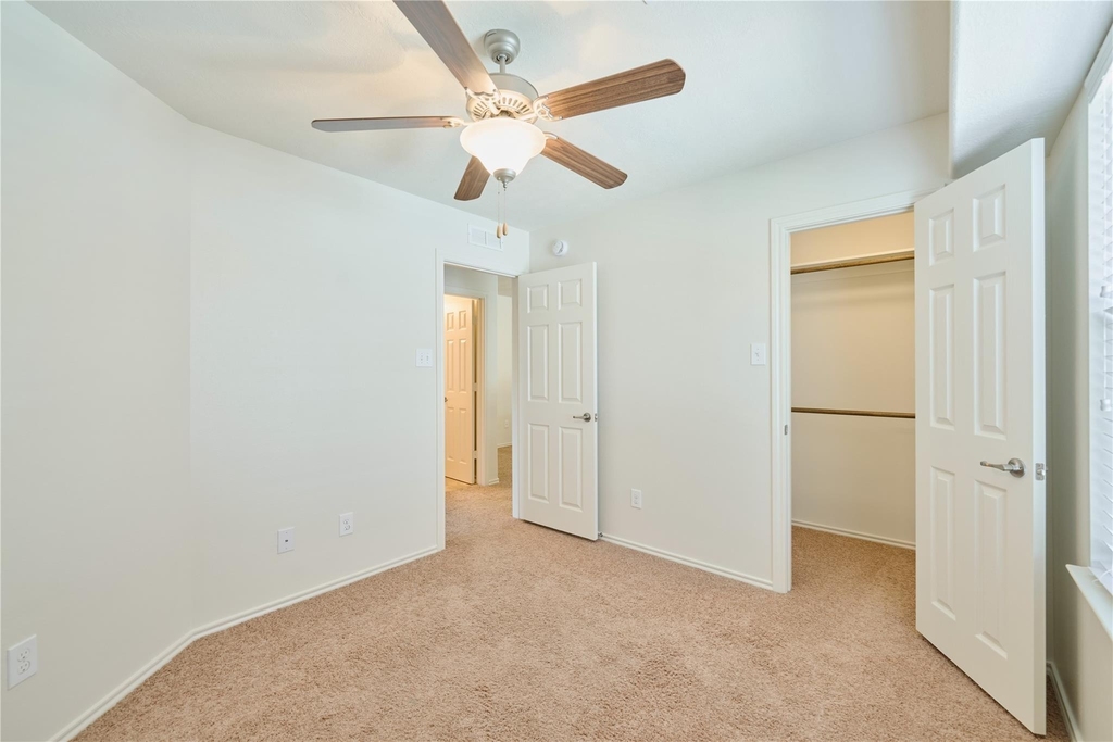 327 Bloomhill Place - Photo 30
