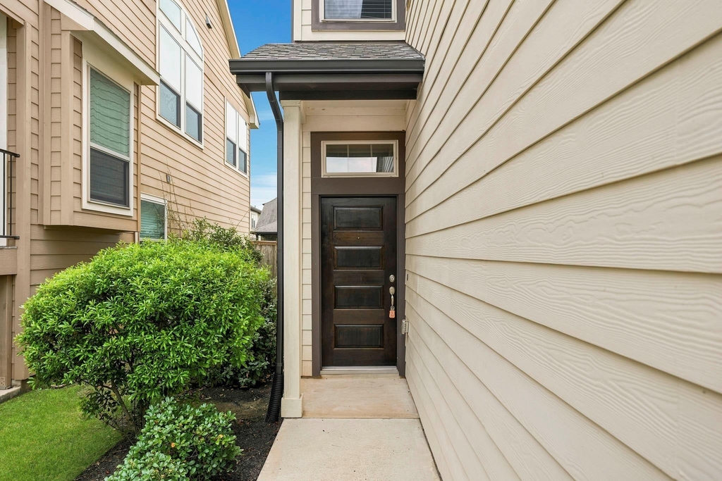 8734 Laurel Crest Drive - Photo 3