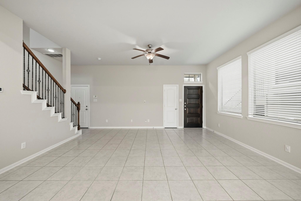 8734 Laurel Crest Drive - Photo 7