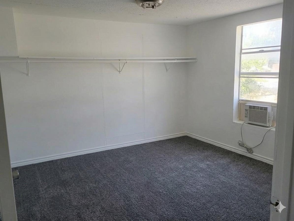 221 S Central Avenue - Photo 14