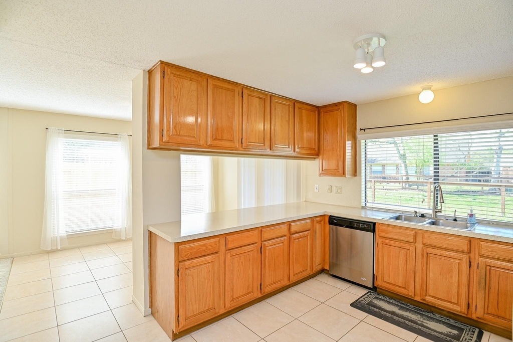 3410 Streamside Lane - Photo 20