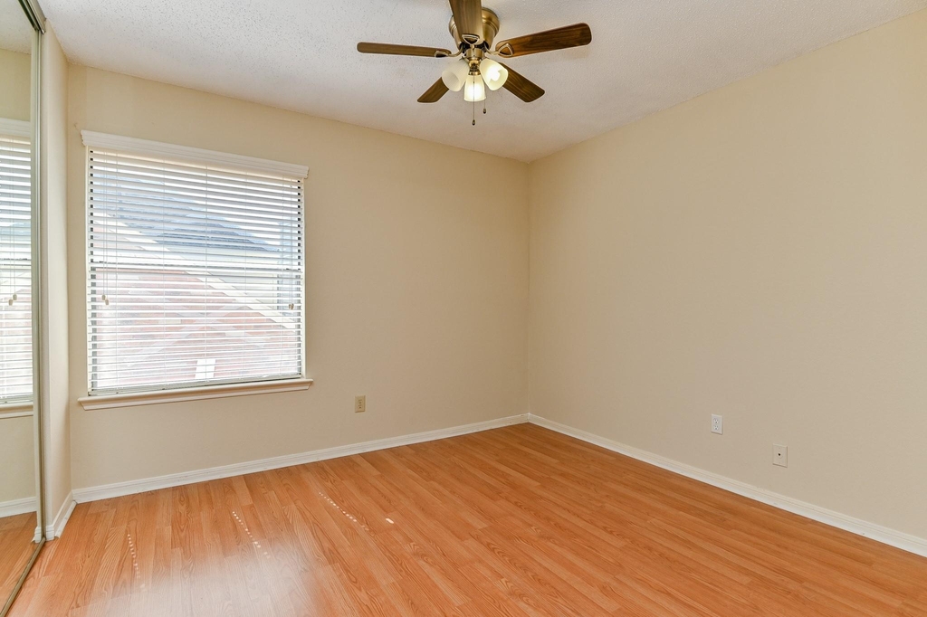 3410 Streamside Lane - Photo 40