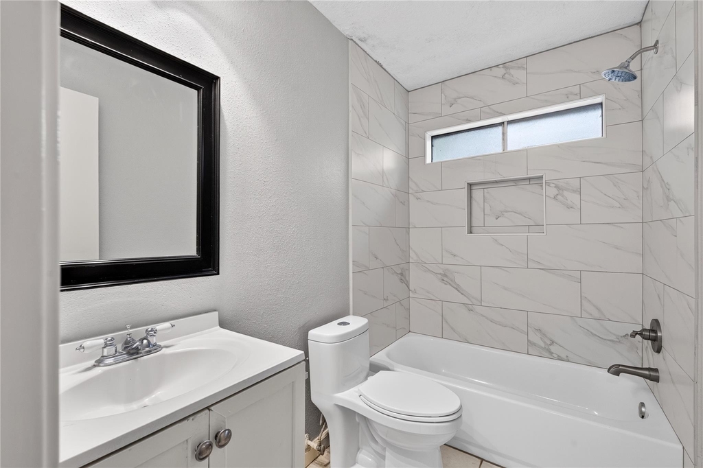 7622 Bubbling Spring Lane - Photo 16