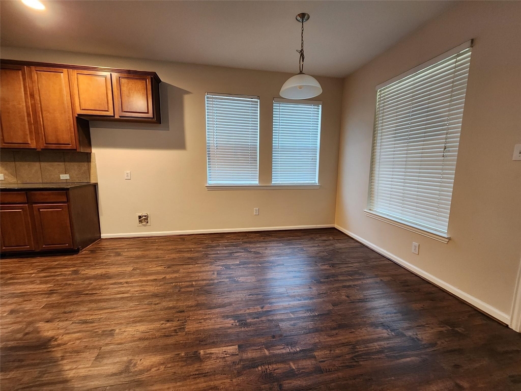 5307 Dandelion Meadow Lane - Photo 11