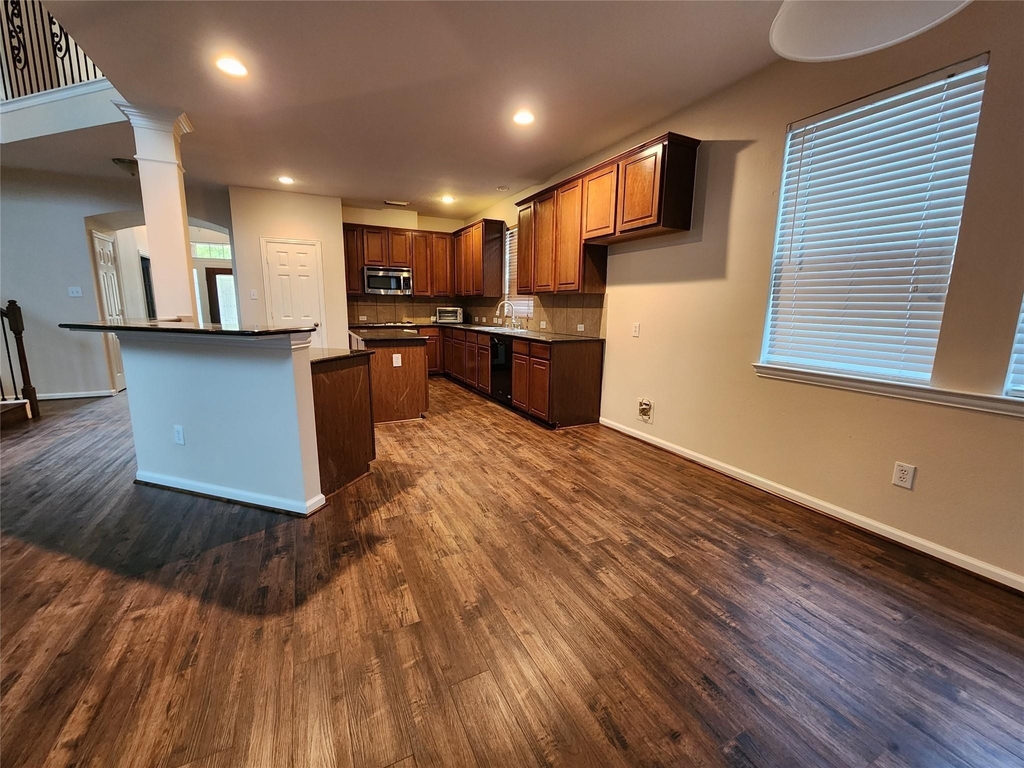 5307 Dandelion Meadow Lane - Photo 10