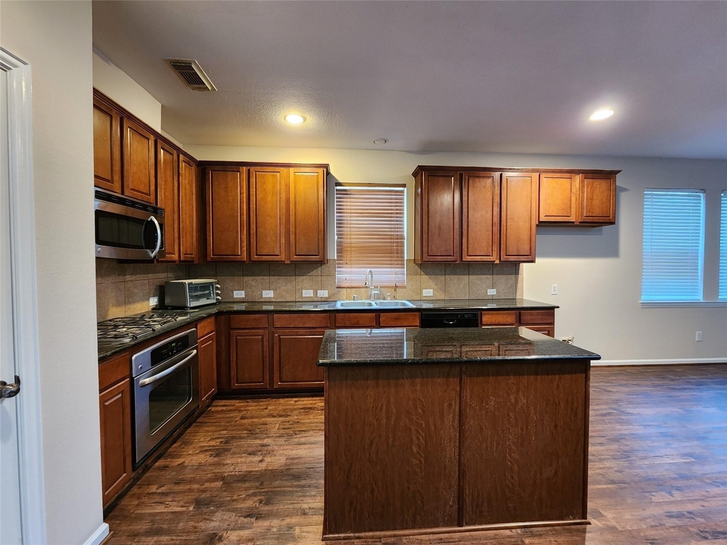 5307 Dandelion Meadow Lane - Photo 8
