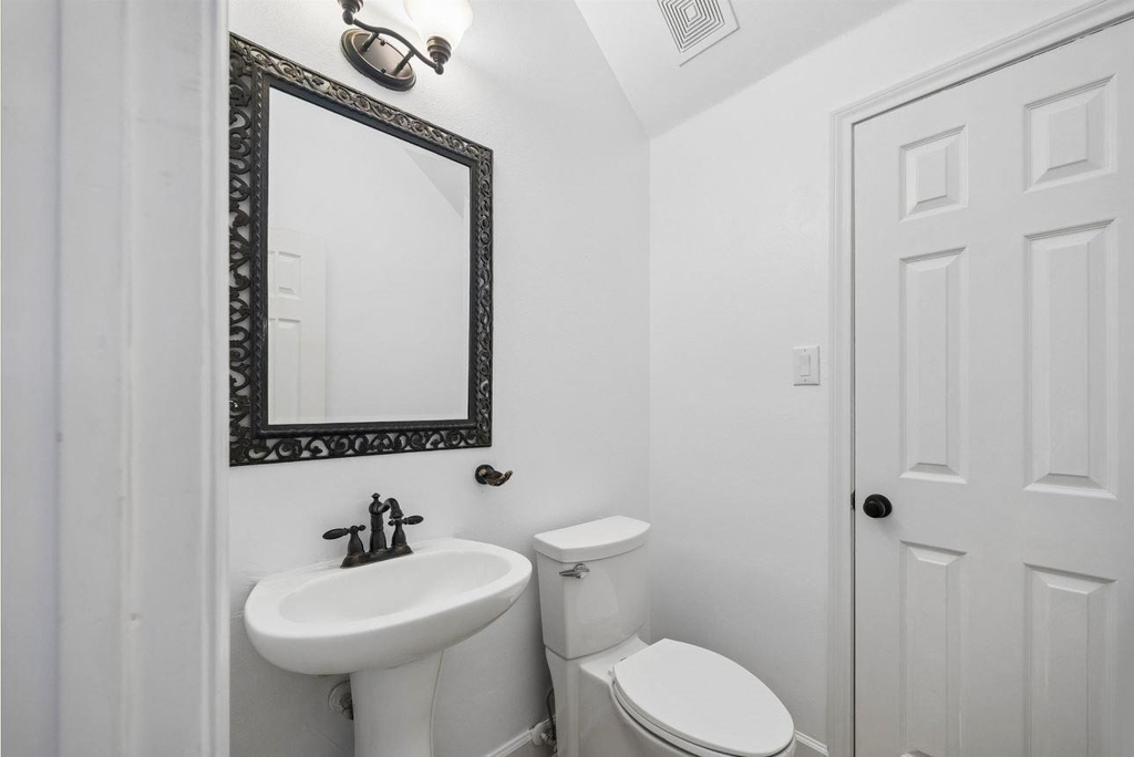 4601 Mimosa Drive - Photo 11