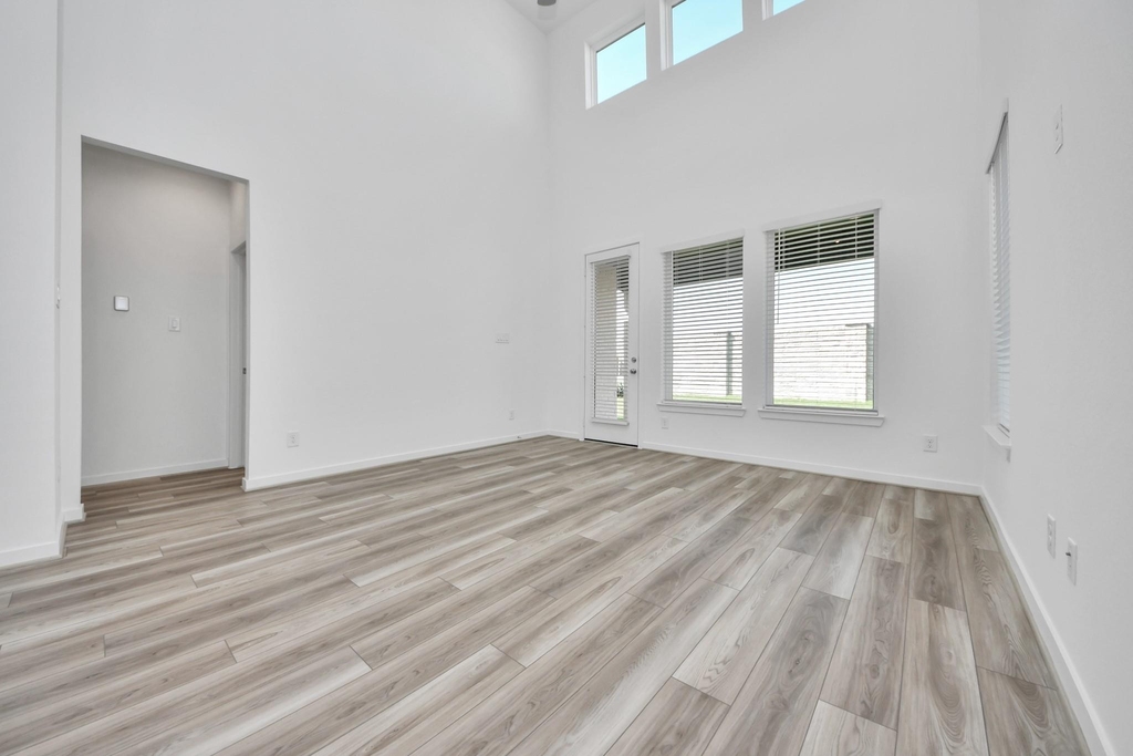 9223 Willowbank Gap Lane - Photo 22