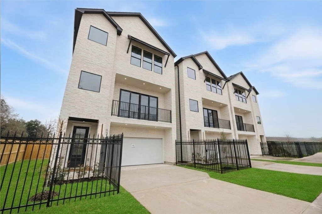 6328 Sidney Street - Photo 2
