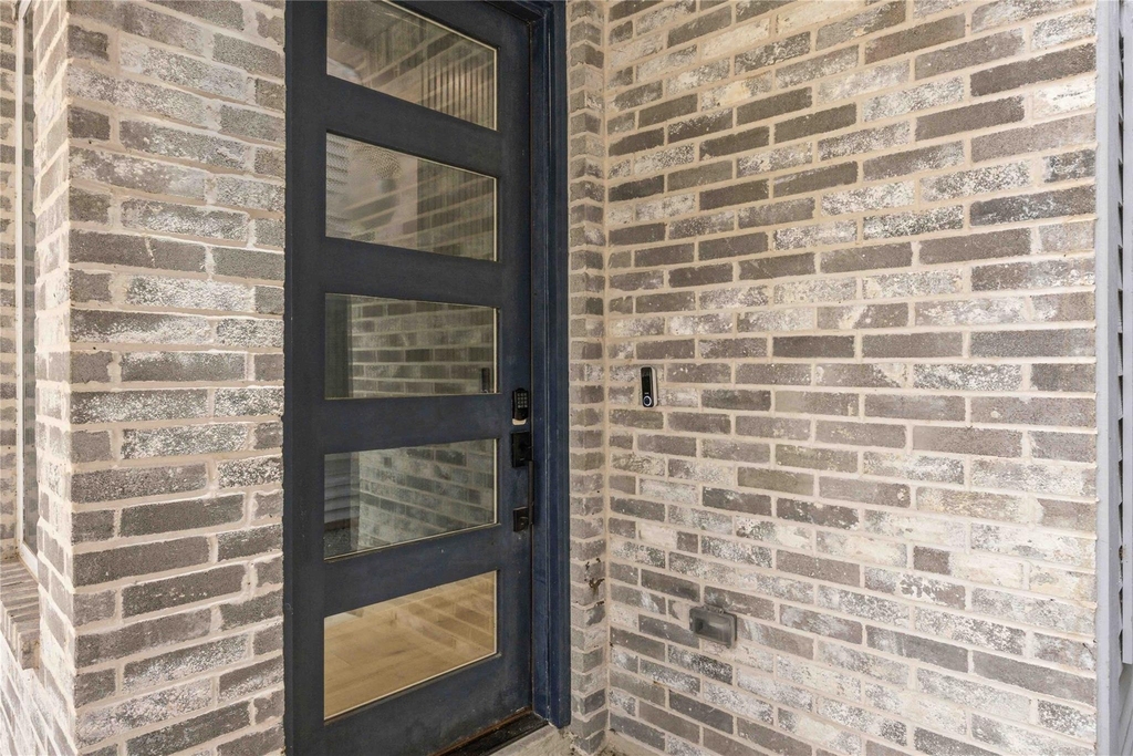 5330 Wenda Street - Photo 2