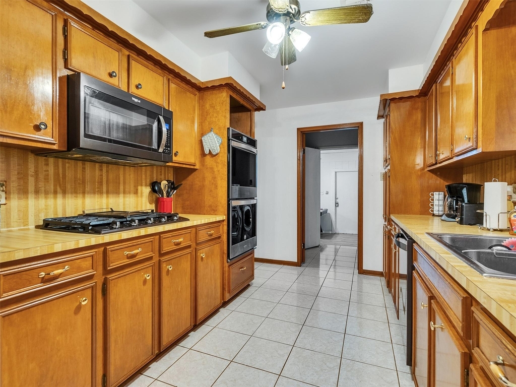4002 Thistledown Drive - Photo 12