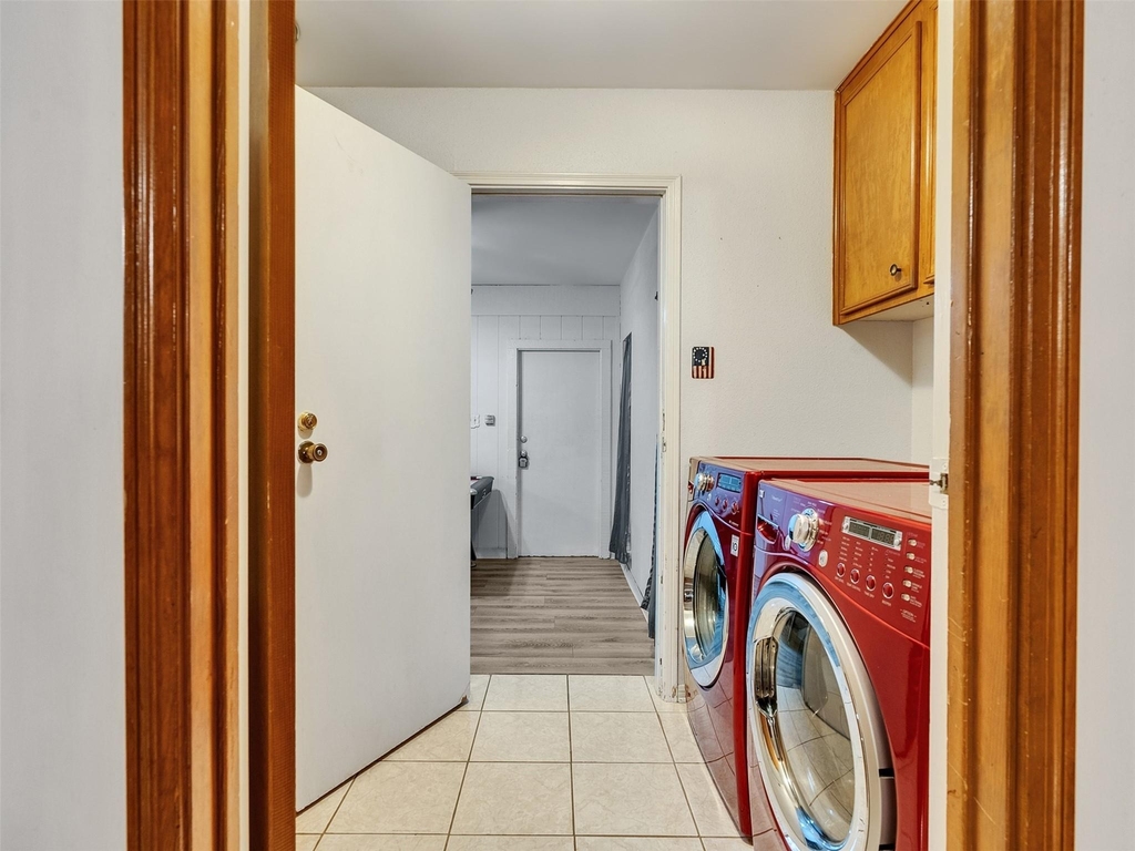 4002 Thistledown Drive - Photo 14