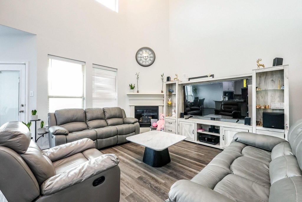 138 Sunray Creek Drive - Photo 4