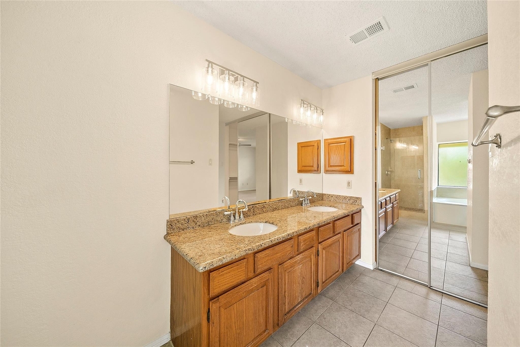 2206 Greencove Lane - Photo 17