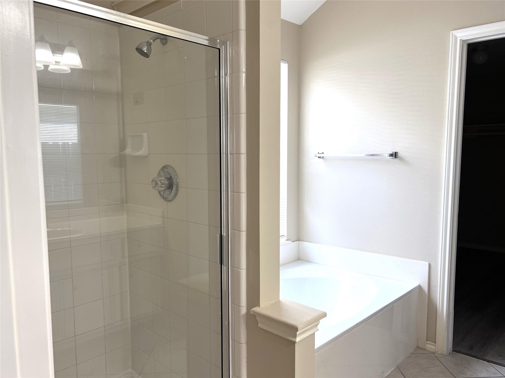 12735 Wisteria Park Drive - Photo 4