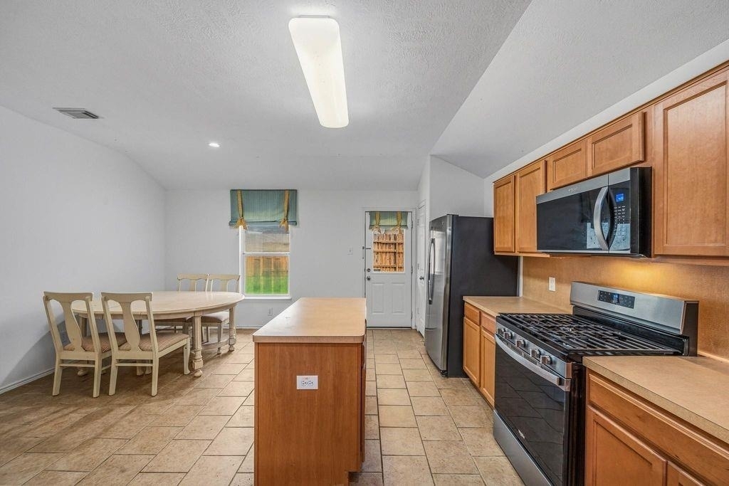 22327 Albee Drive - Photo 12