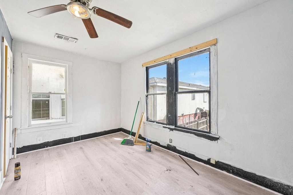 5224 Bernardo De-galvez Unit B - Photo 18