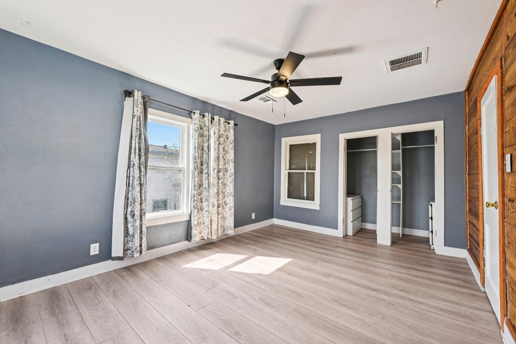 5224 Bernardo De-galvez Unit B - Photo 16
