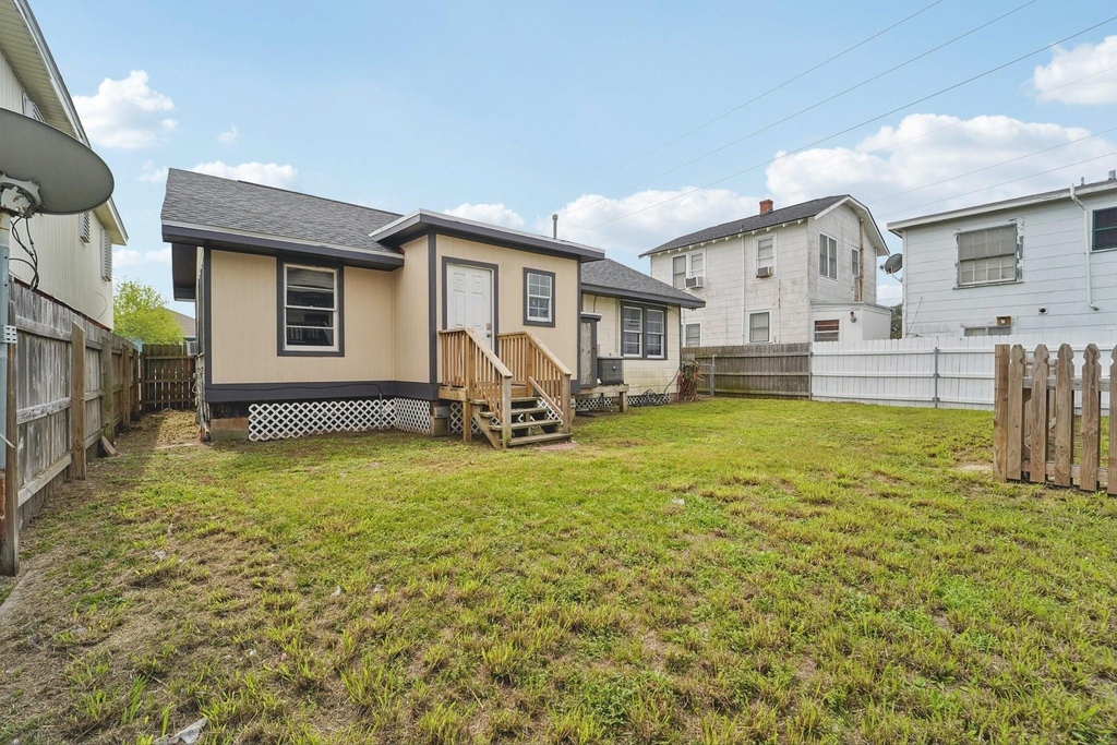 5224 Bernardo De-galvez Unit B - Photo 10