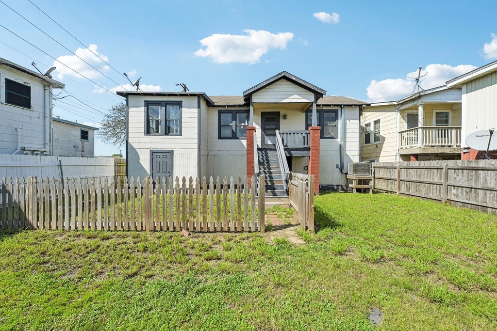 5224 Bernardo De-galvez Unit B - Photo 6