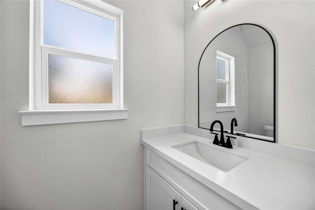 4357 Elmwood Street - Photo 8