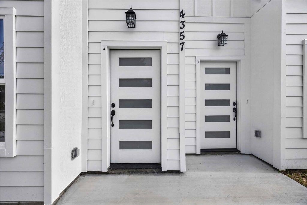 4357 Elmwood Street - Photo 3