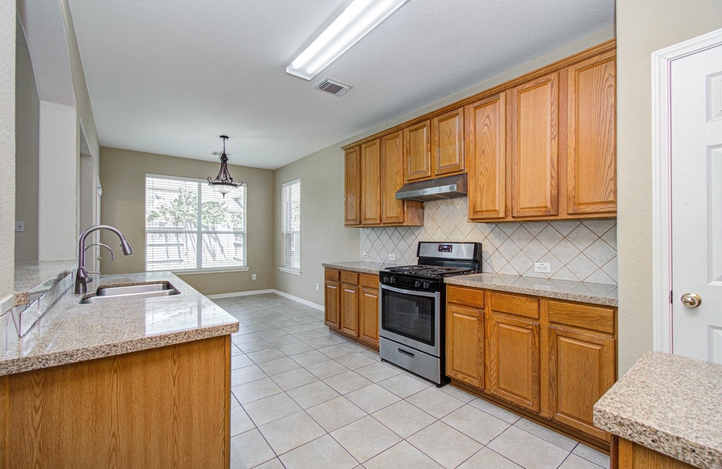 6110 Barkermist Lane - Photo 9