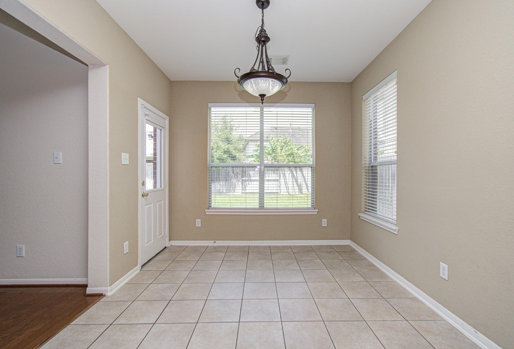 6110 Barkermist Lane - Photo 11