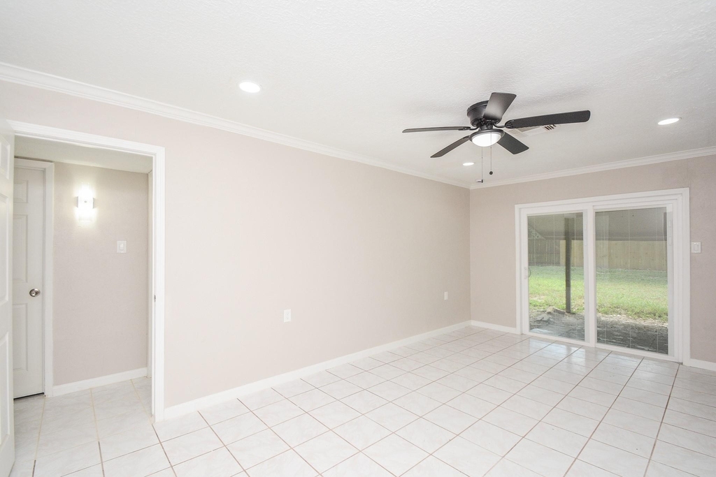 1339 Tarberry Road - Photo 5