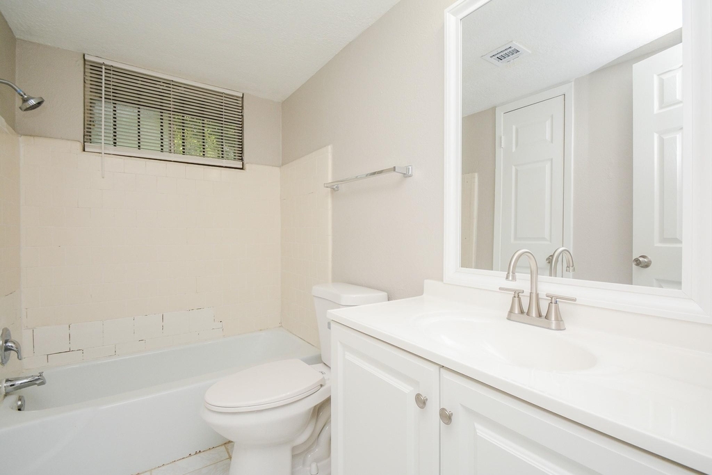 1339 Tarberry Road - Photo 12