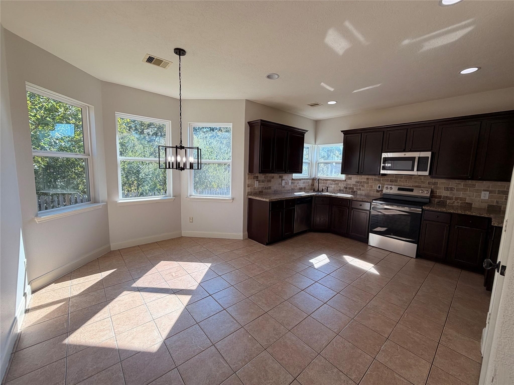 7718 Veranda Drive - Photo 2