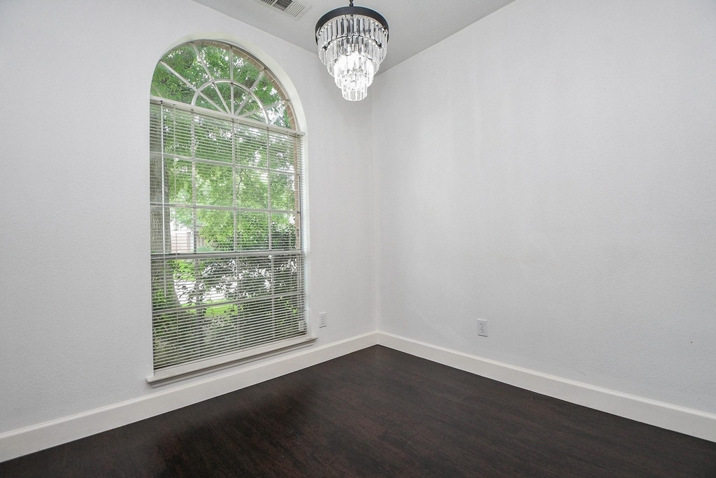 2911 Copper Cliff Drive - Photo 3