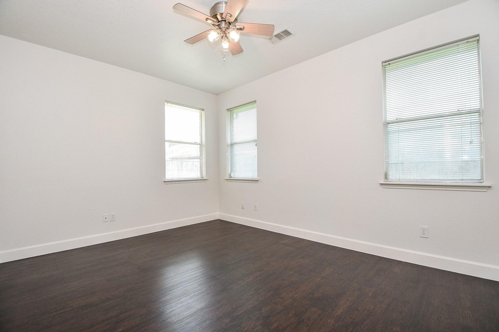 2911 Copper Cliff Drive - Photo 14