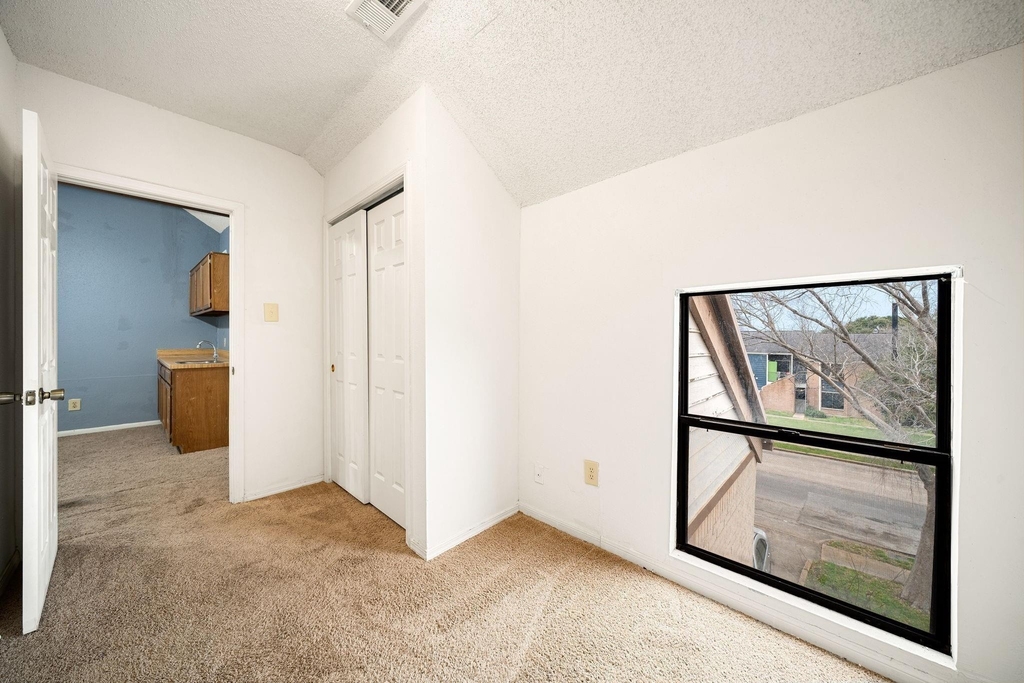 8359 Sands Point Drive - Photo 15
