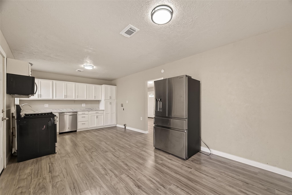 1221 Parkway Street - Photo 12