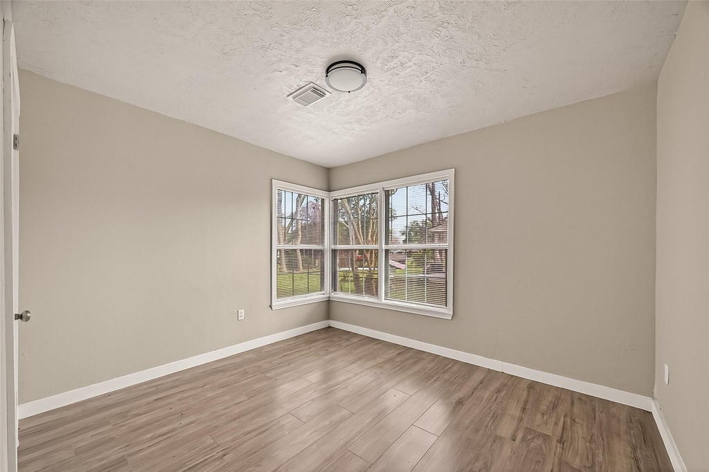 1221 Parkway Street - Photo 17