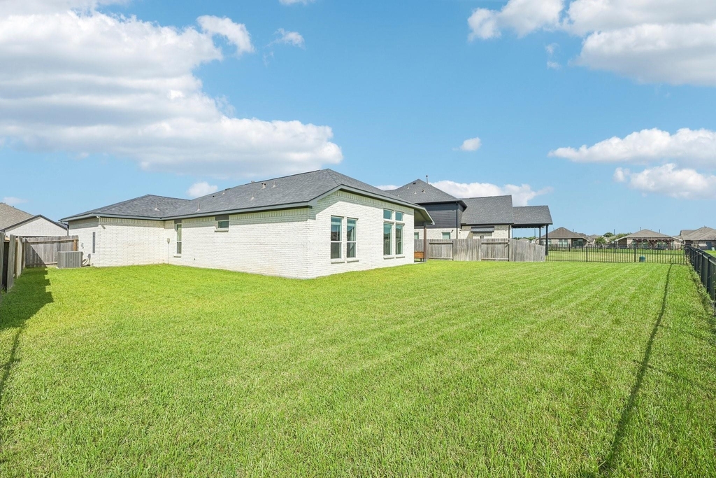 409 Chardonnay Drive - Photo 39