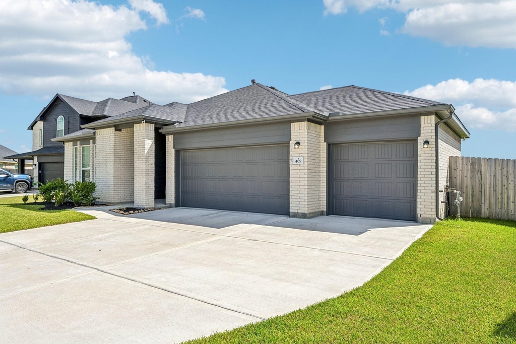409 Chardonnay Drive - Photo 1