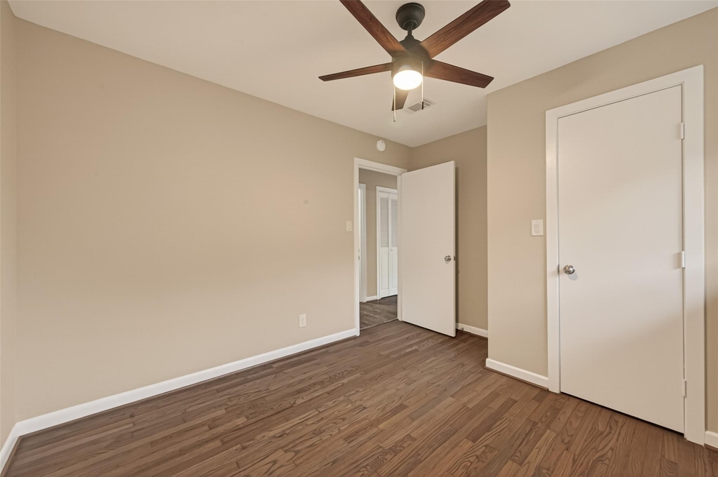 11206 Huggins Drive - Photo 15