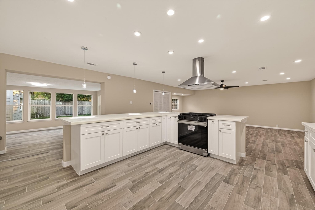 11206 Huggins Drive - Photo 8