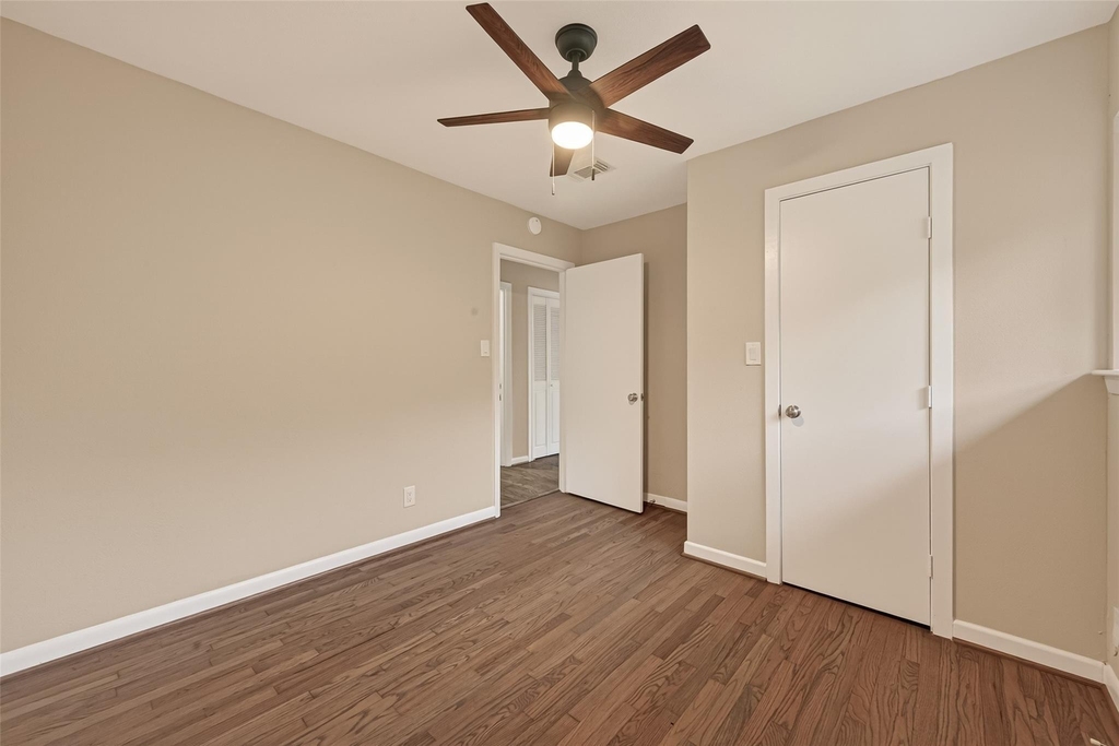 11206 Huggins Drive - Photo 11