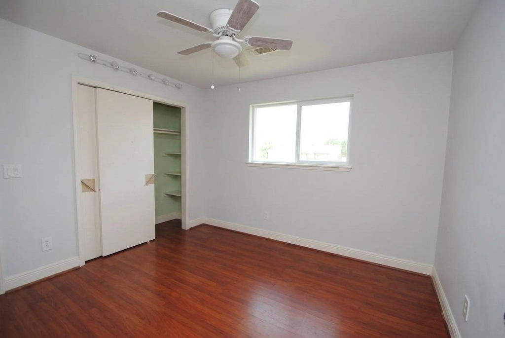 2542 Chestnut Mills Road - Photo 3