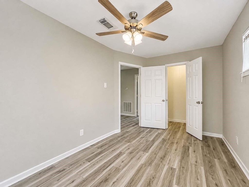 4537 Dakota Street - Photo 18