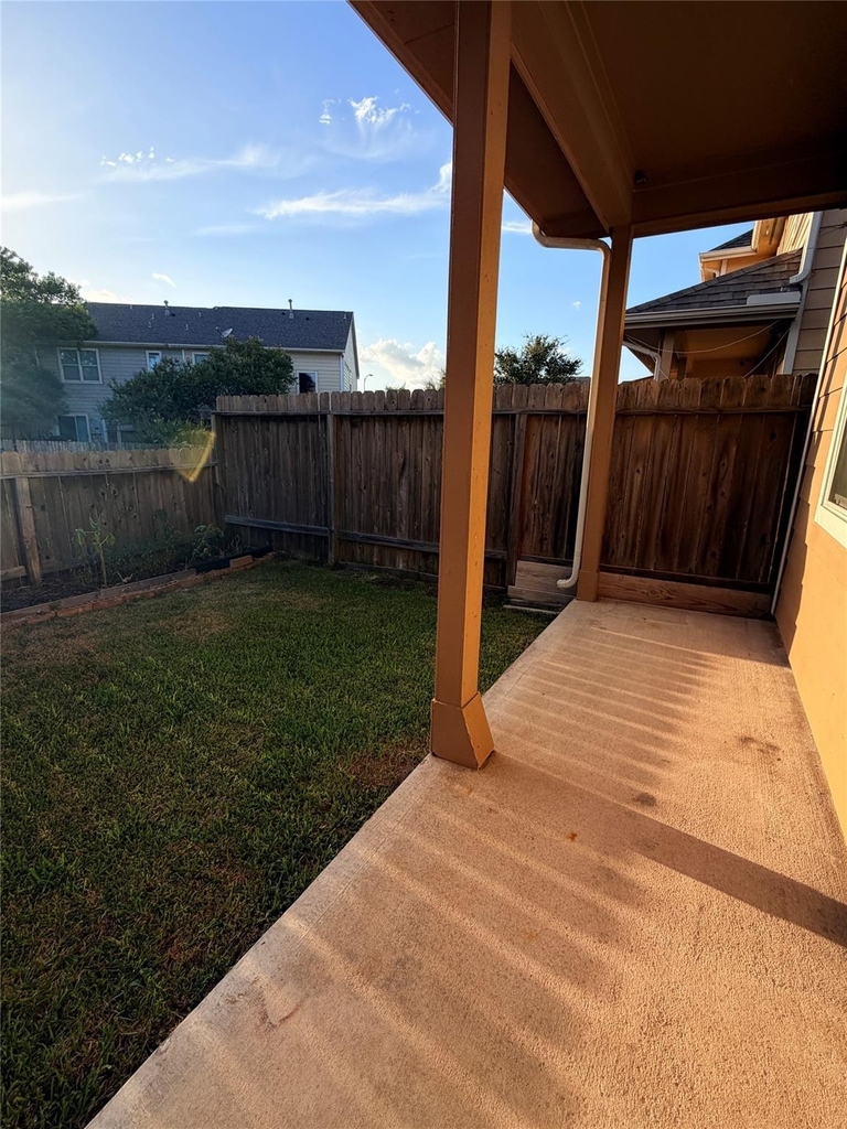 8327 Lamond Lane - Photo 14